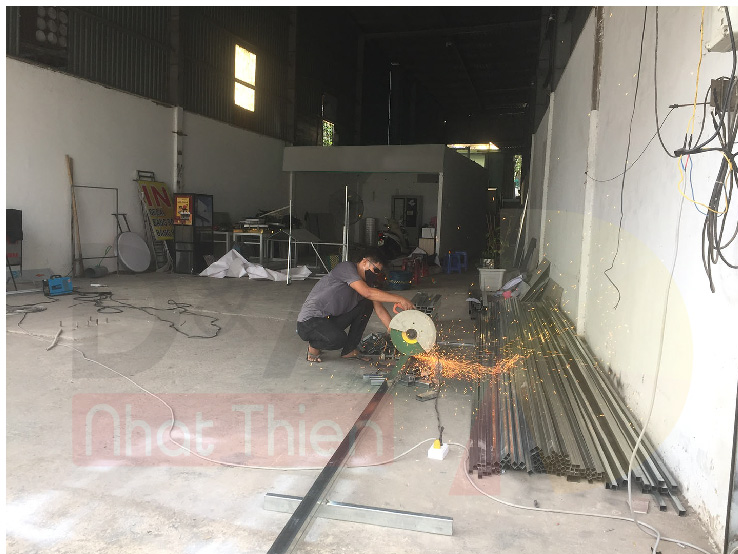 Làm bảng căng bạt, bảng thông tin công ty