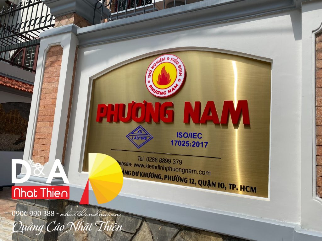 bảng tên công ty bằng inox