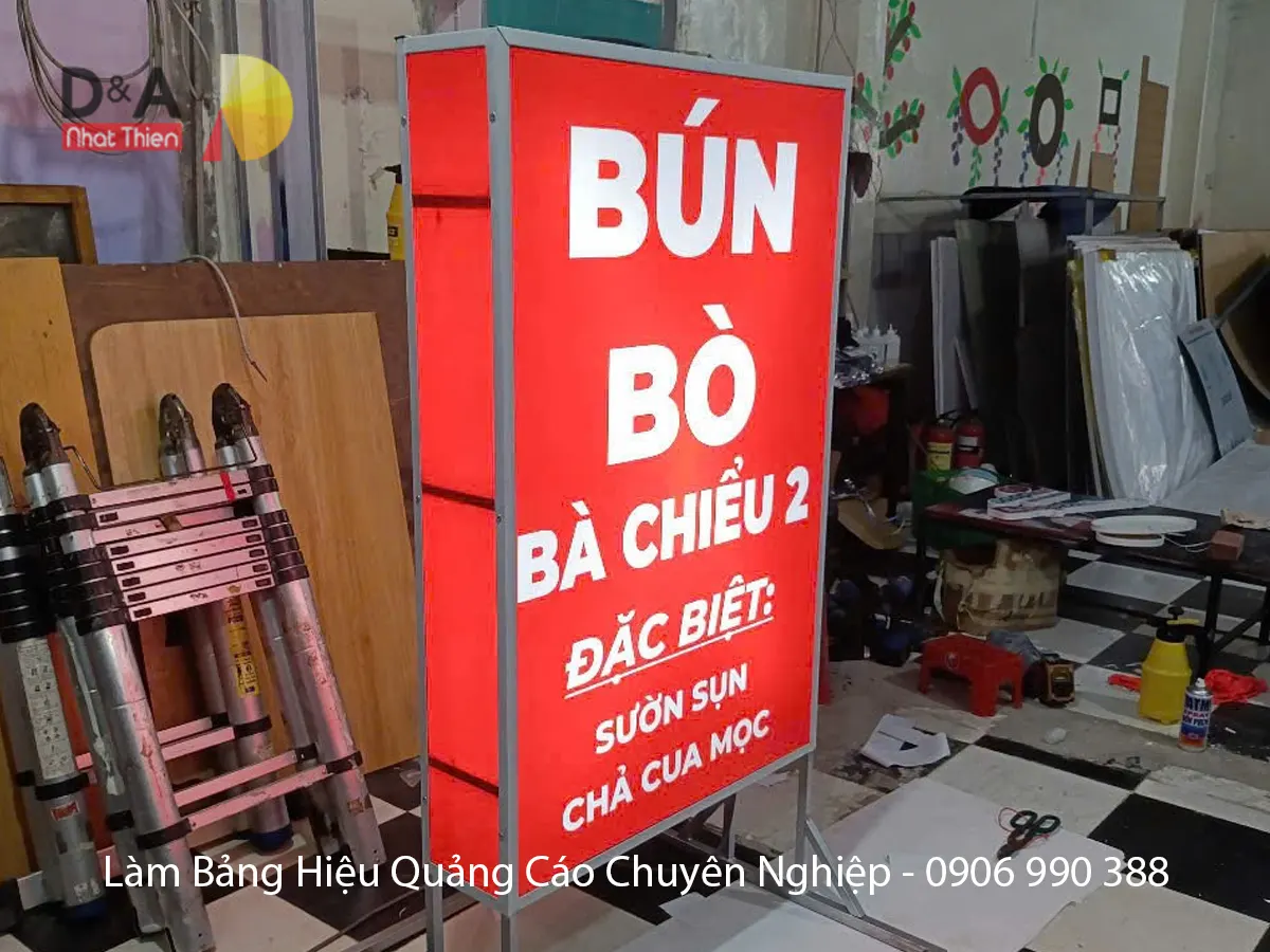 bảng hộp đèn đứng