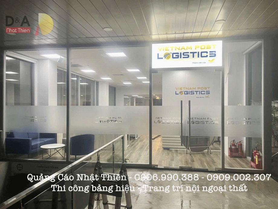 decal logo cửa kính