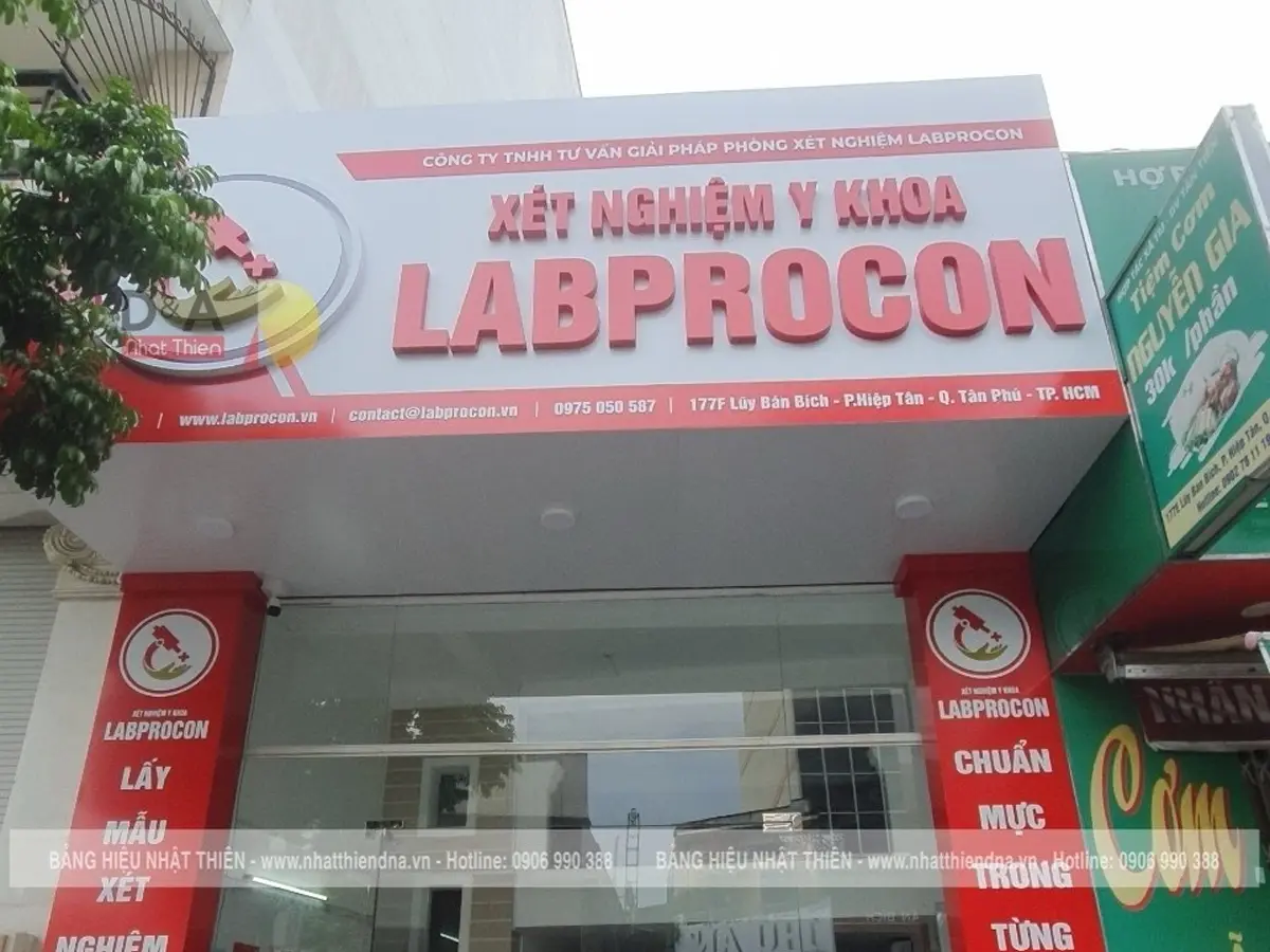bảng hiệu logo alu công ty Labprocon tại quận 11
