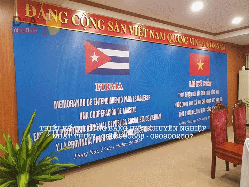 backdrop bảng bạt