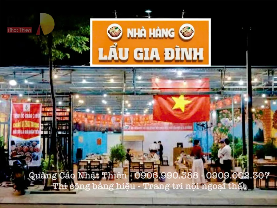 thiết kế bảng hiệu nhà hàng ngoài trời chất liệu alu chữ nổi