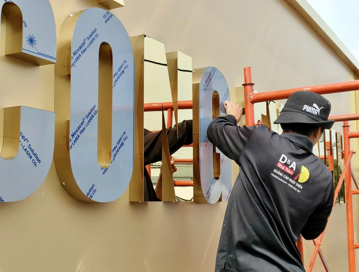 chữ inox bảng hiệu cửa hàng