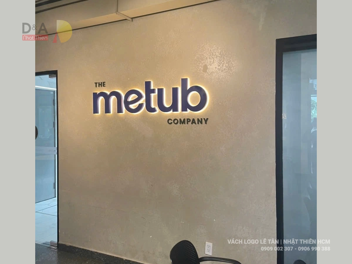 vách logo sơn hiệu ứng